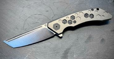 Tuya Knife Titan The Hive v2 grey satin